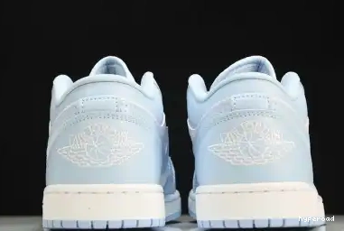Hyperoad 1 BLUE ICE Low Jordan Retro 0630